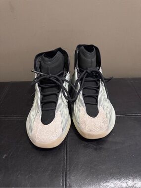 Adidas Yeezy Quantum Frozen Blue Size 9.5
